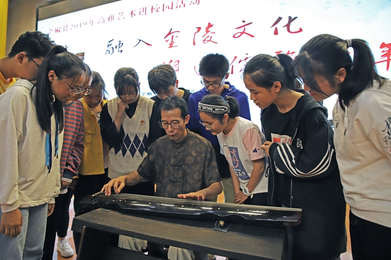 高雅藝術(shù)進校園.jpg