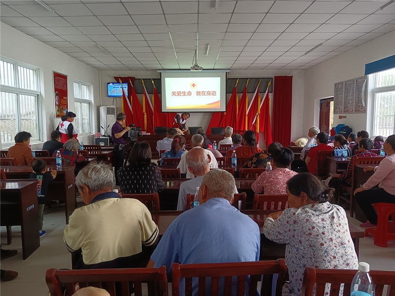 應(yīng)急救護(hù)進(jìn)社區(qū)2 (1).jpg